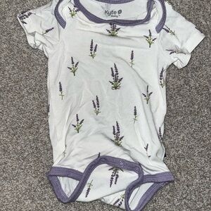 Kyte BABY Lavender Print Onesie